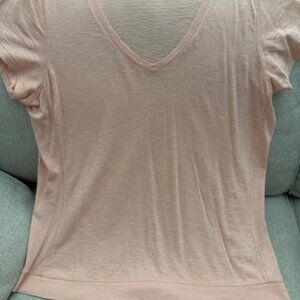 Vince Women's Short Sleeve T-shirt with decorative top stitching - Size M